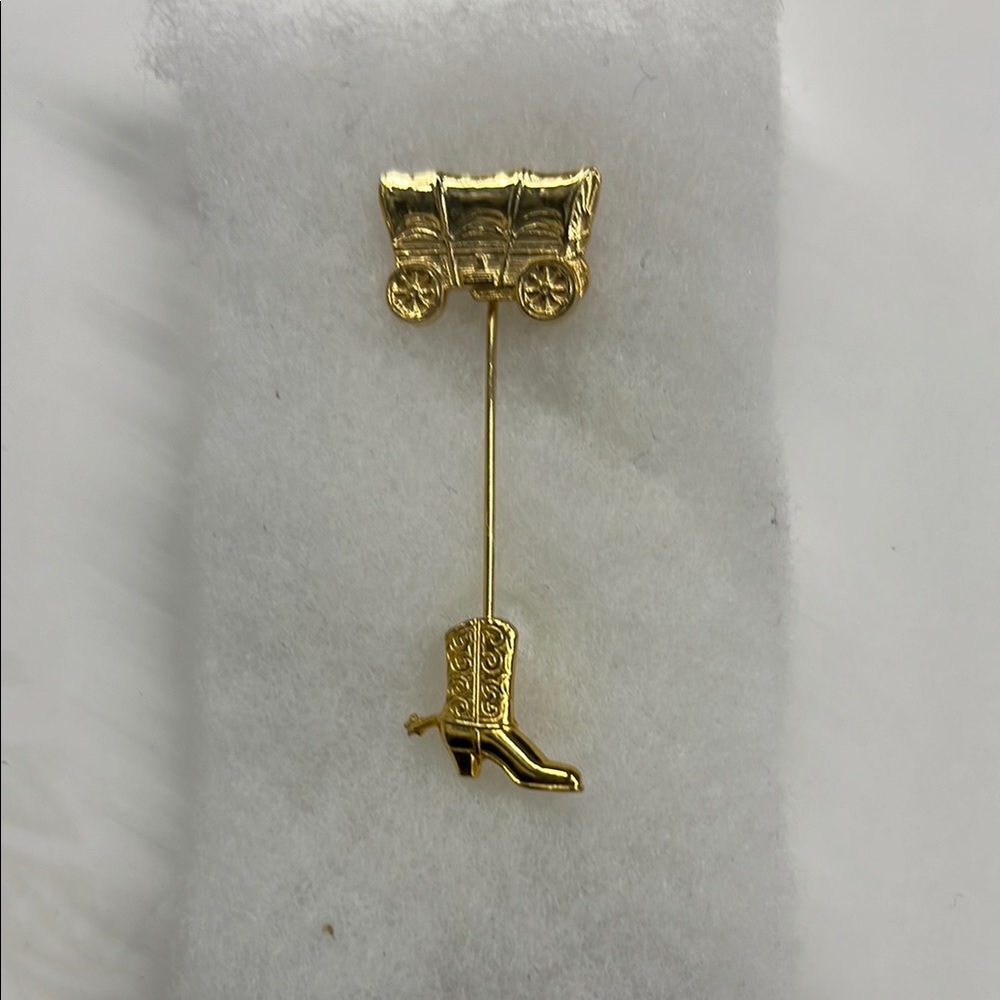 Gold Tone Western Lapel Pin
